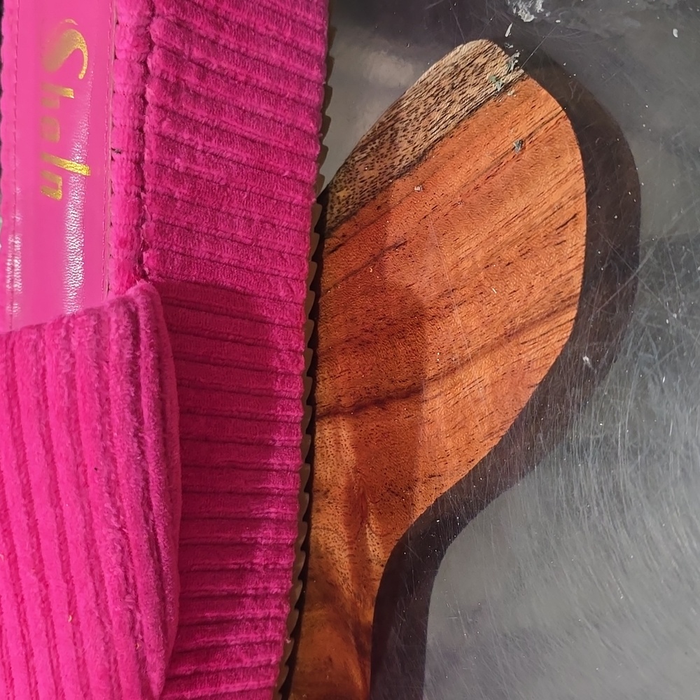 Pink Wedges with Ribbed Texture 10 - Picture 7 of 7